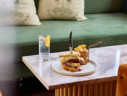 British Colonial - Nassau