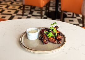 DoubleTree by Hilton Brighton Metropole