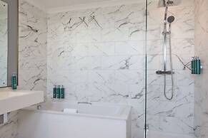 DoubleTree by Hilton Brighton Metropole