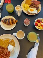 DoubleTree by Hilton Brighton Metropole