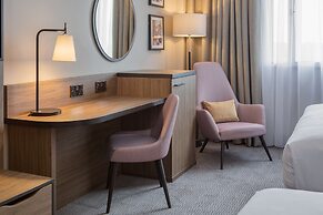 DoubleTree by Hilton Dartford Bridge