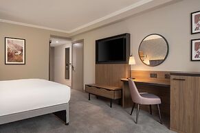 DoubleTree by Hilton Dartford Bridge