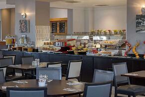 DoubleTree by Hilton Dartford Bridge