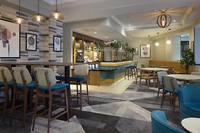 DoubleTree by Hilton Dartford Bridge