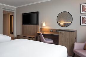 DoubleTree by Hilton Dartford Bridge