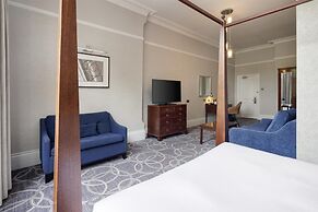 DoubleTree by Hilton St. Anne's Manor
