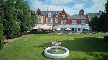 DoubleTree by Hilton St. Anne's Manor