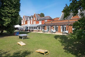 DoubleTree by Hilton St. Anne's Manor