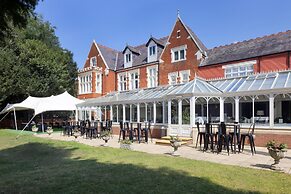 DoubleTree by Hilton St. Anne's Manor
