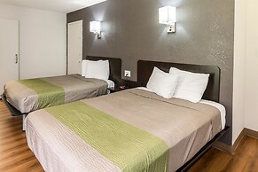 Studio 6 Arlington, TX