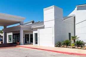 Studio 6 Arlington, TX