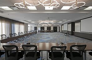 DoubleTree by Hilton Hotel West Edmonton