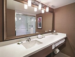 DoubleTree by Hilton Hotel West Edmonton