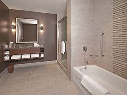 DoubleTree by Hilton Hotel West Edmonton