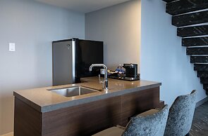 DoubleTree by Hilton Hotel West Edmonton