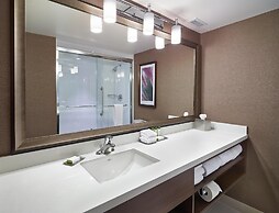 DoubleTree by Hilton Hotel West Edmonton