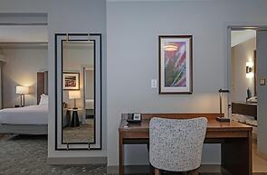DoubleTree by Hilton Hotel West Edmonton