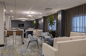 DoubleTree by Hilton Hotel West Edmonton