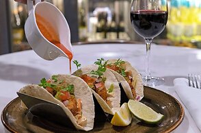 DoubleTree by Hilton Hotel West Edmonton