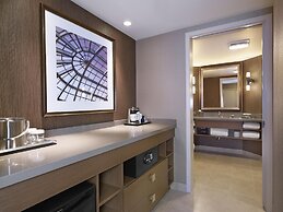 DoubleTree by Hilton Hotel West Edmonton