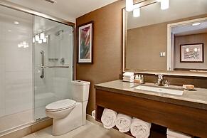 DoubleTree by Hilton Hotel West Edmonton