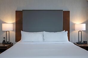 DoubleTree by Hilton Hotel West Edmonton