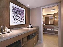 DoubleTree by Hilton Hotel West Edmonton