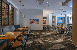 DoubleTree by Hilton Hotel & Conference Centre Regina