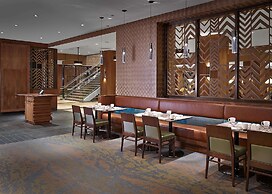 DoubleTree by Hilton Hotel & Conference Centre Regina