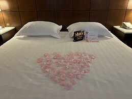 LA Crystal Hotel - Los Angeles Area