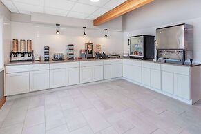 Baymont by Wyndham Brooklyn Center