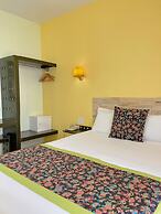 Seven Crown Express & Suites by Kavia