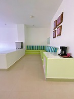 Seven Crown Express & Suites by Kavia