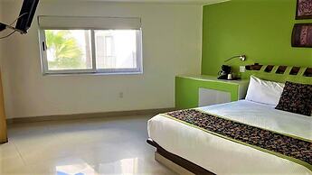 Seven Crown Express & Suites by Kavia