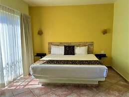 Seven Crown Express & Suites by Kavia