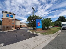 Motel 6 Richmond, VA - I-64 West