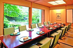 Okura Akademia Park Hotel
