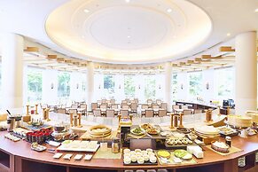 Okura Akademia Park Hotel