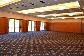 Okura Akademia Park Hotel
