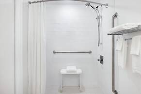 Four Points by Sheraton Edmonton South