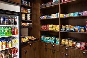 Four Points by Sheraton Edmonton South