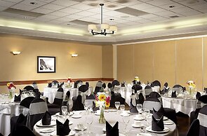 Four Points by Sheraton Edmonton South