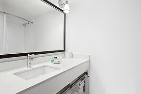 Four Points by Sheraton Edmonton South