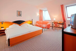 TRYP by Wyndham Kassel City Centre