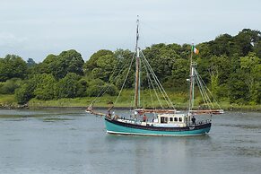 Waterford Marina Hotel