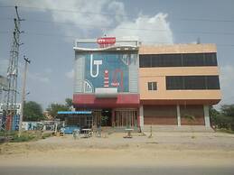 Hotel Rajputana Palace