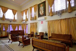 Hotel Rajputana Palace