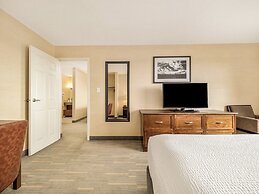 Holiday Inn Lethbridge, an IHG Hotel