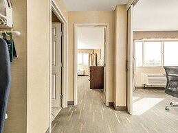 Holiday Inn Lethbridge by IHG