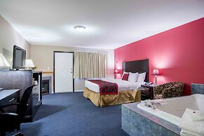 Ramada by Wyndham 100 Mile House